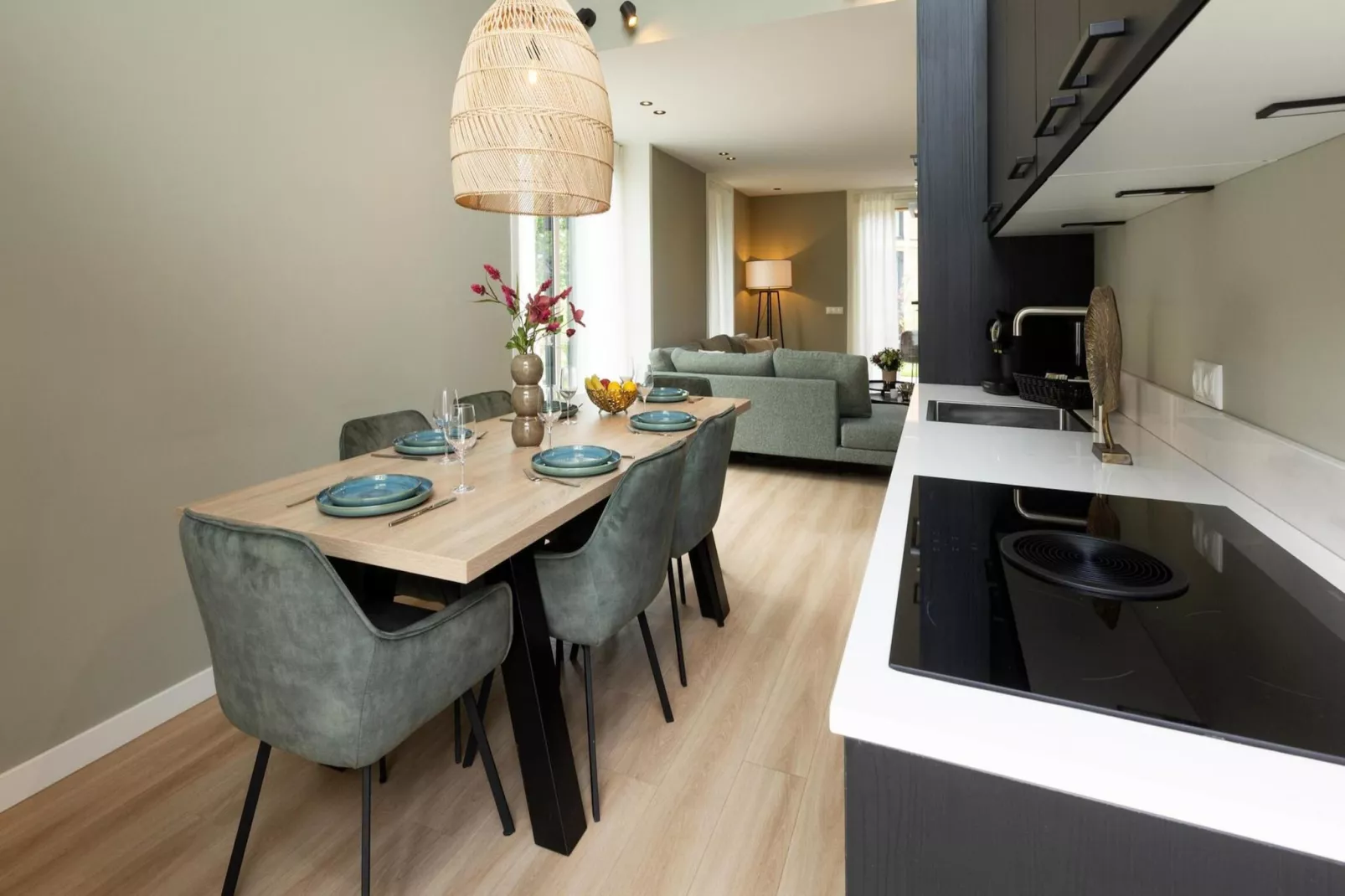 Bos Villa met Hottub  6 personen-Dining room