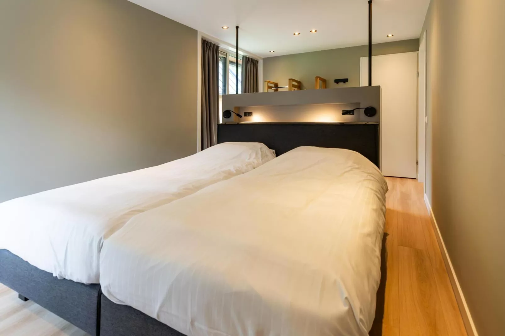 Bos Villa met Hottub  6 personen-Bedroom