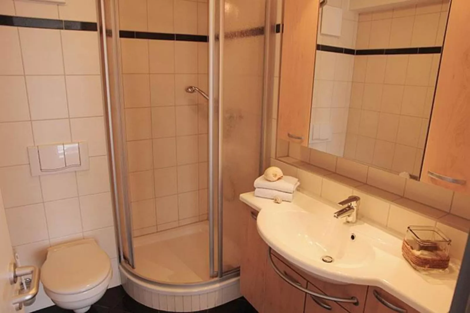 Seeadler Classic 208-Bathroom