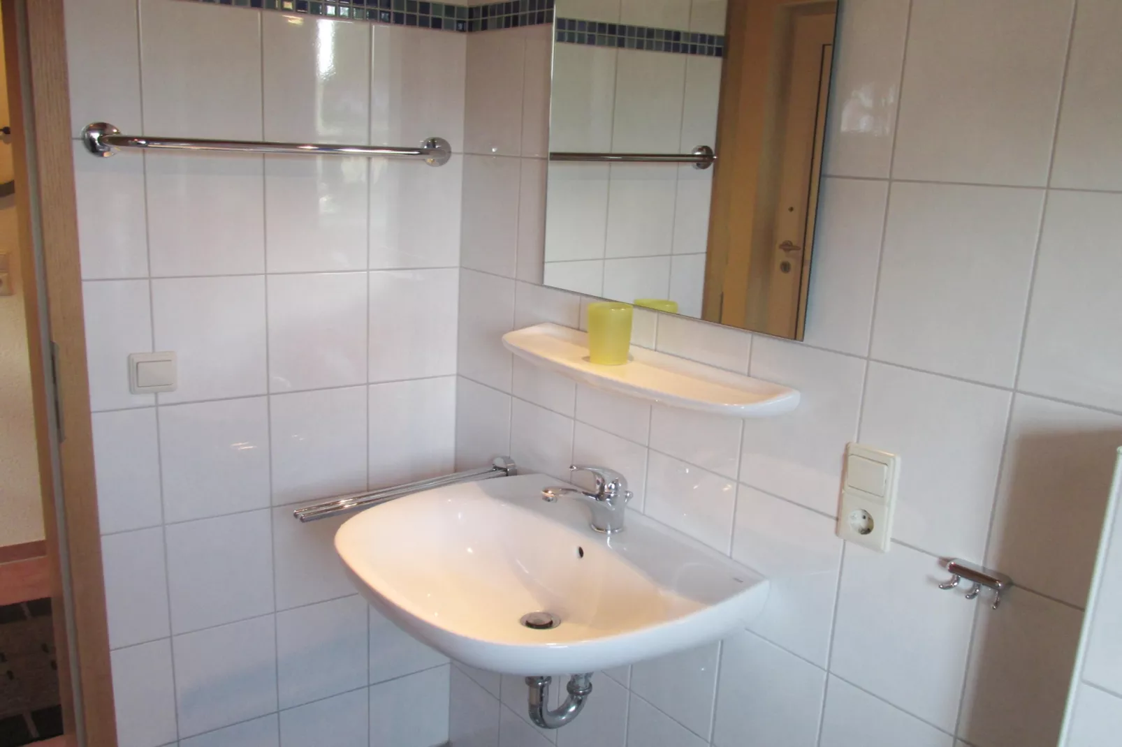 Ferienhaus 06 Marintje-Bathroom
