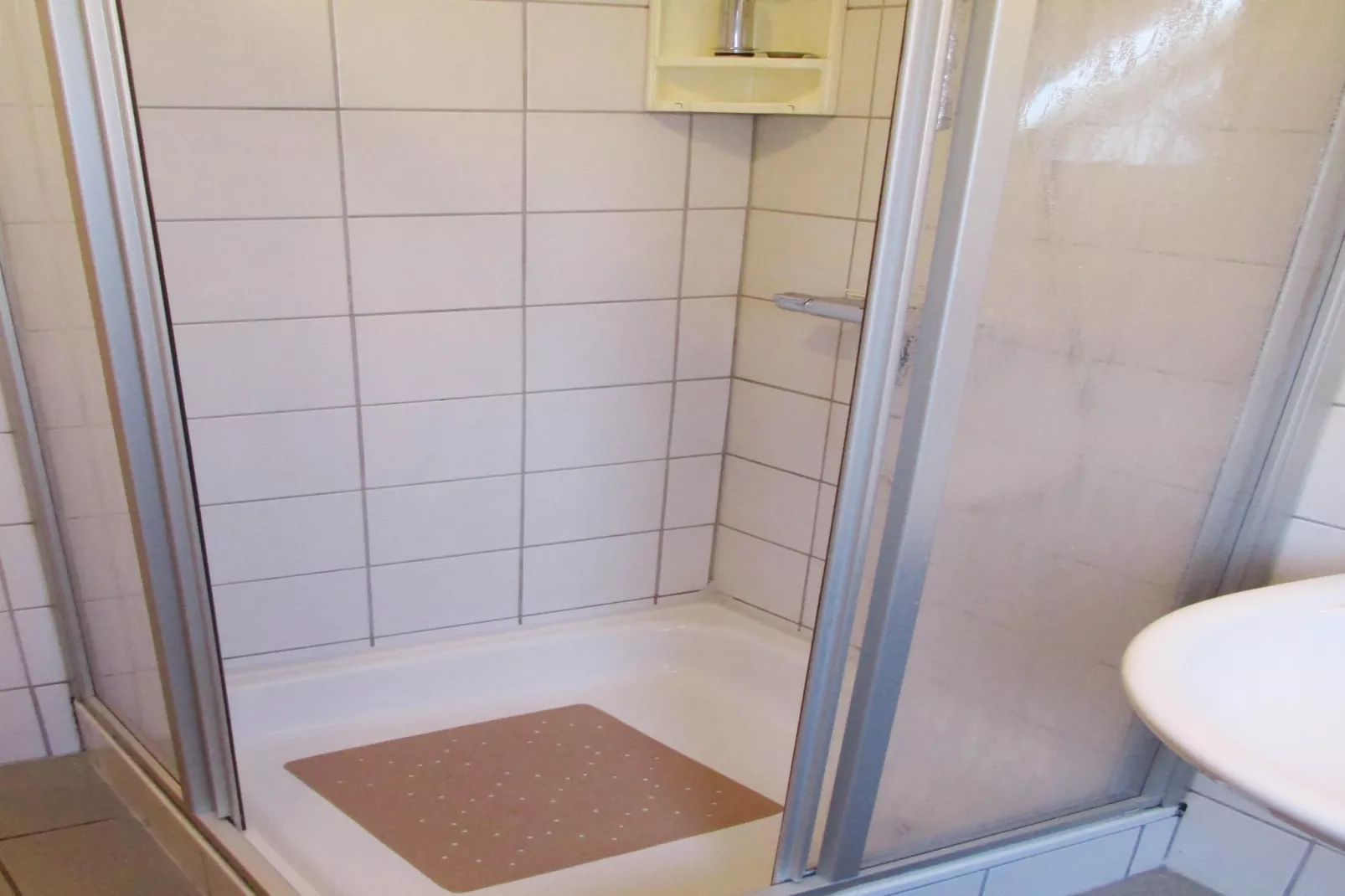 Doppelhaushälfte 30 Sonneneck A-Bathroom