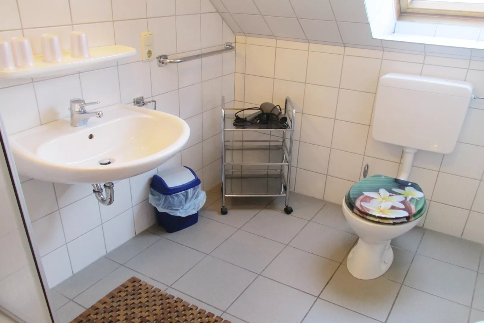 Doppelhaushälfte 30 Sonneneck A-Bathroom