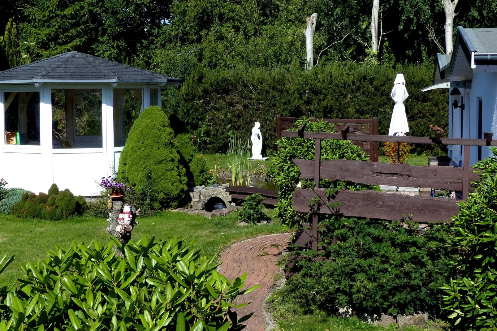 Bungalow B2-Gardens summer