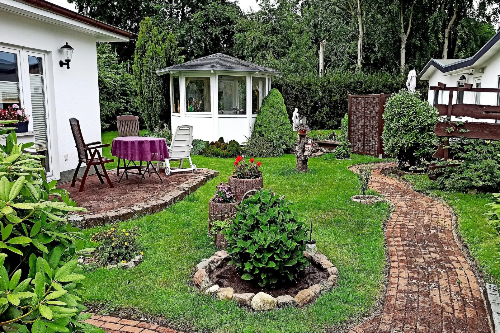 Bungalow B4-Terrace balcony