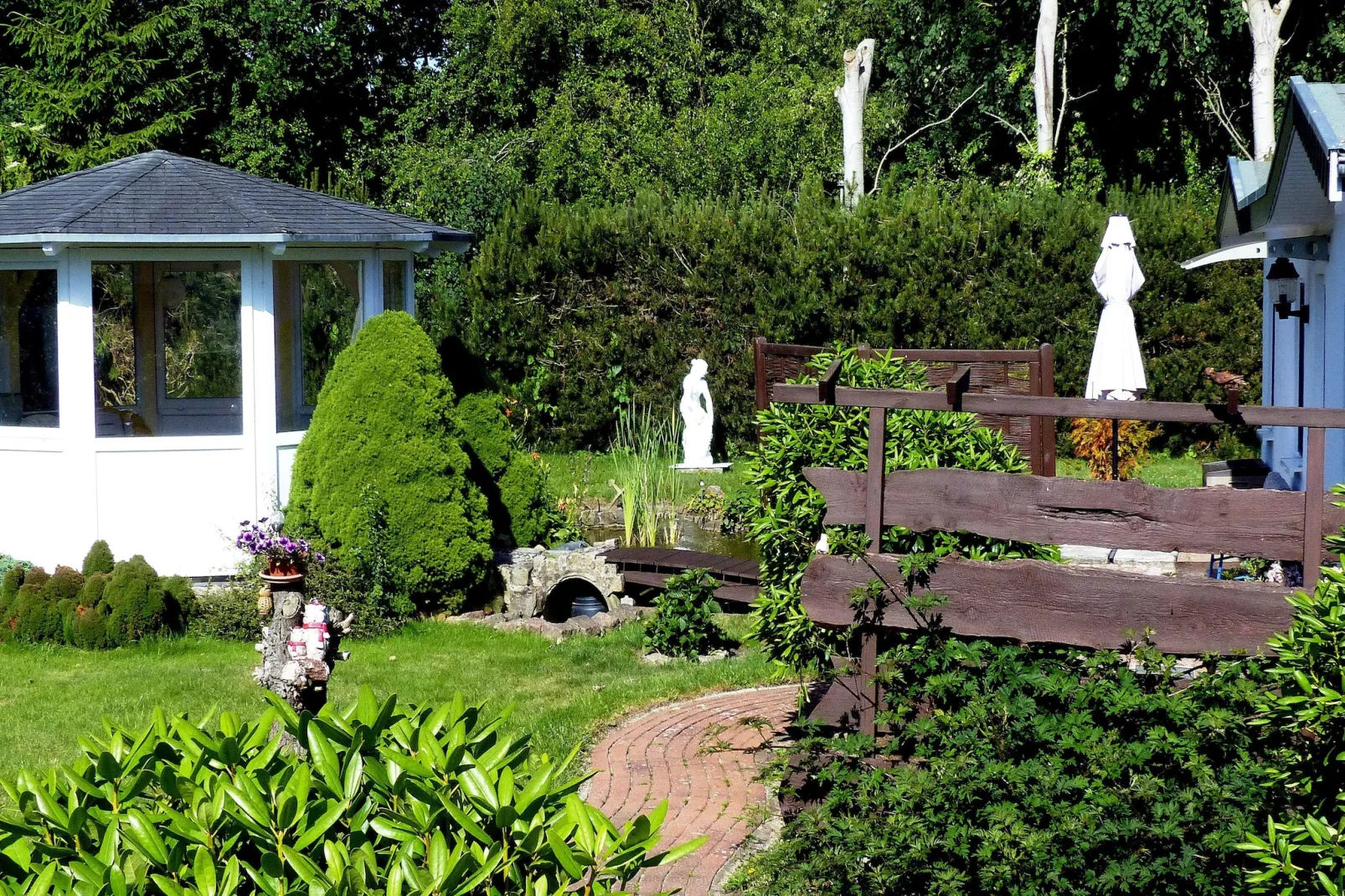 Bungalow B4-Gardens summer