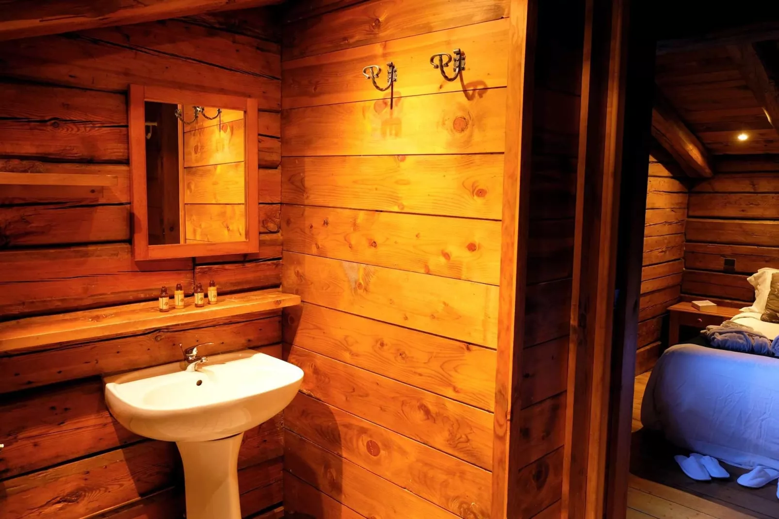 Chalet Elliot Est-Bathroom