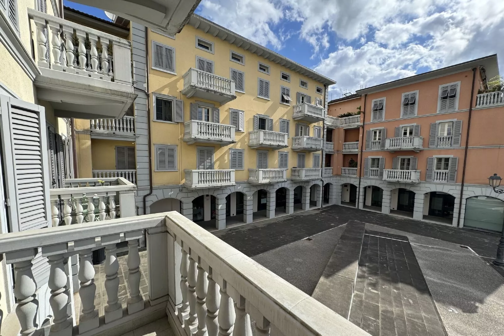 Galleria degli Artisti-Aussicht Sommer