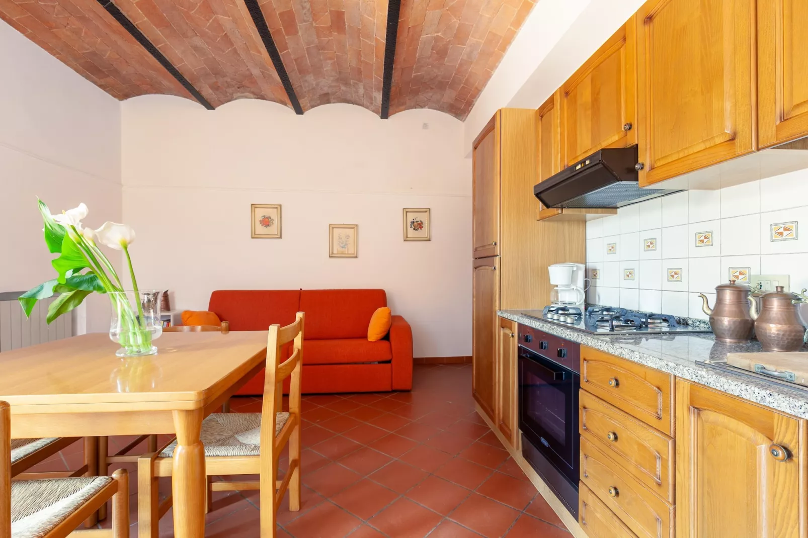 Rosa-Kitchen