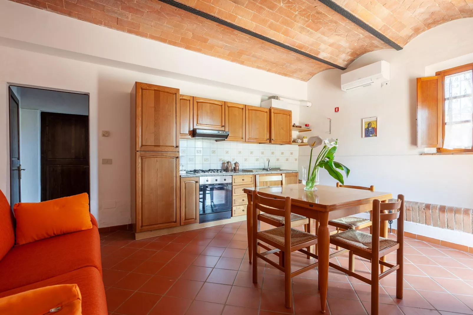 Rosa-Kitchen