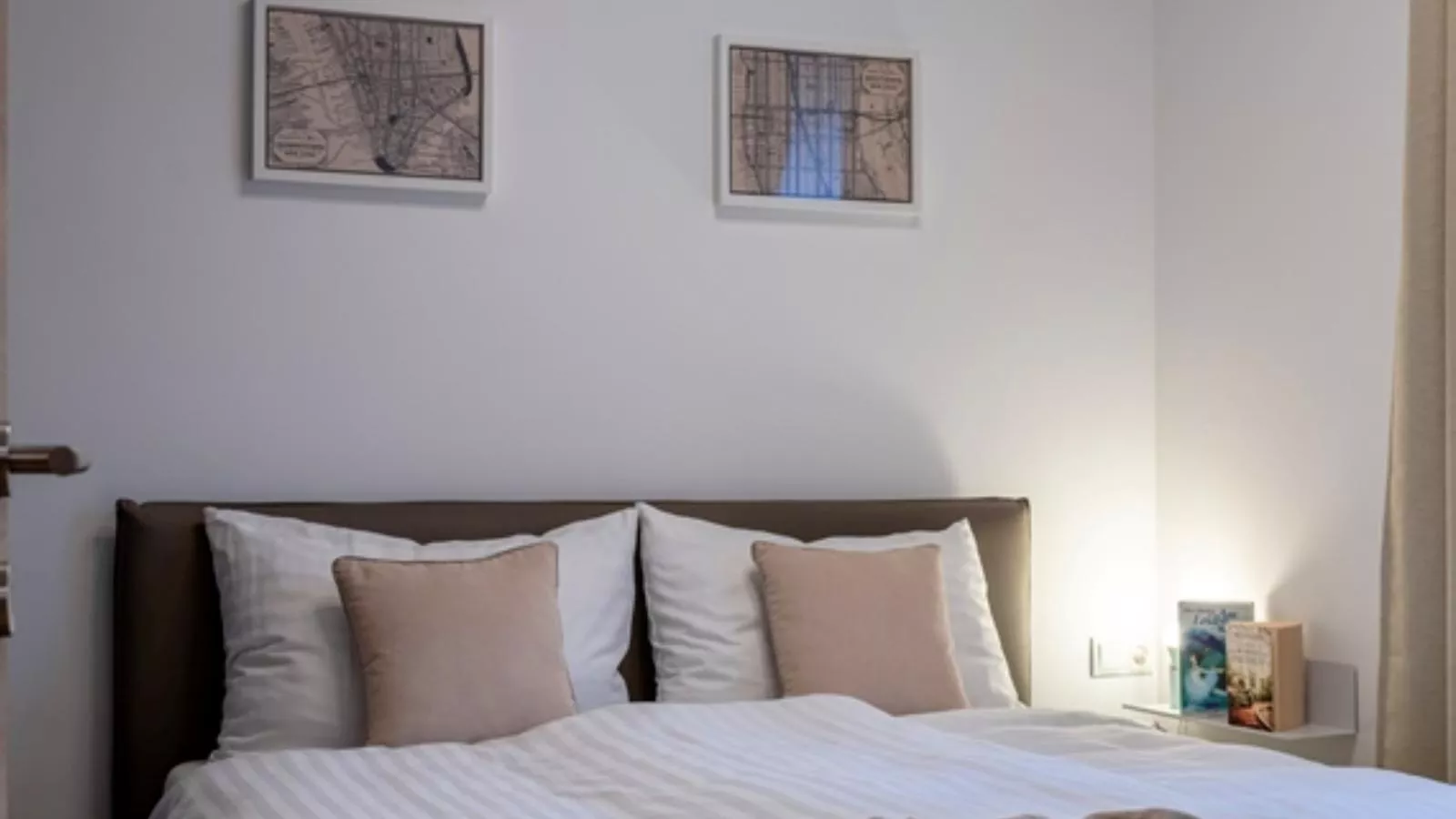 Cosy Grey and Big Ocean-Chambre