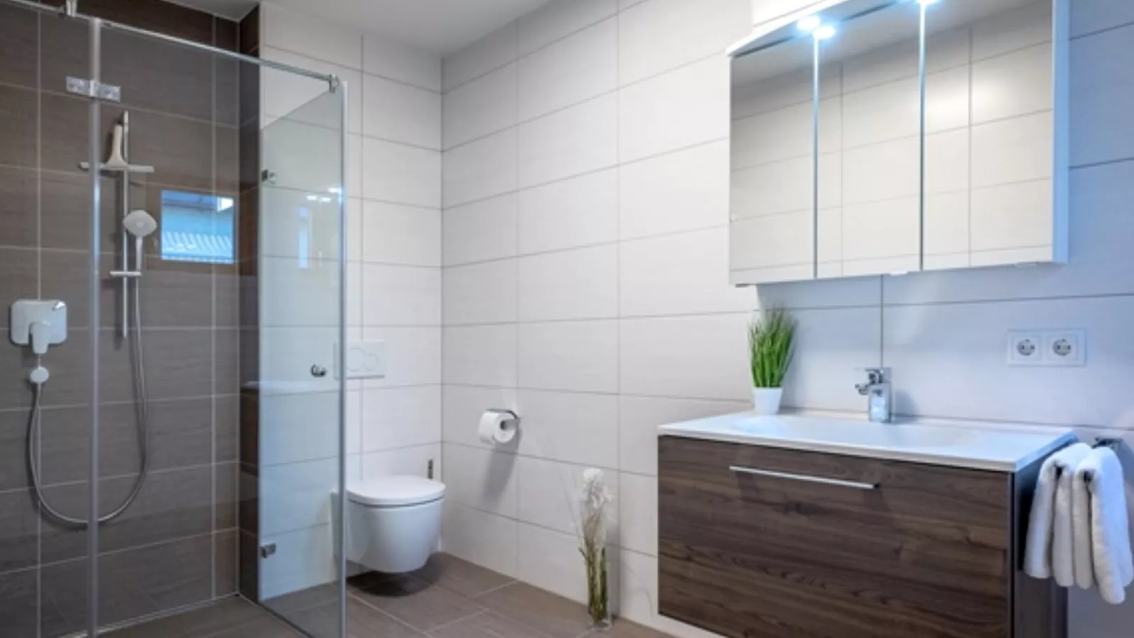 Cosy Grey and Big Ocean-Salle de bain