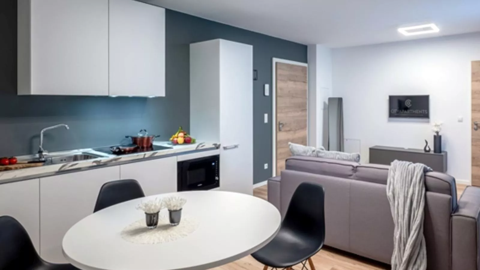 Cosy Grey and Big Ocean-Cuisine