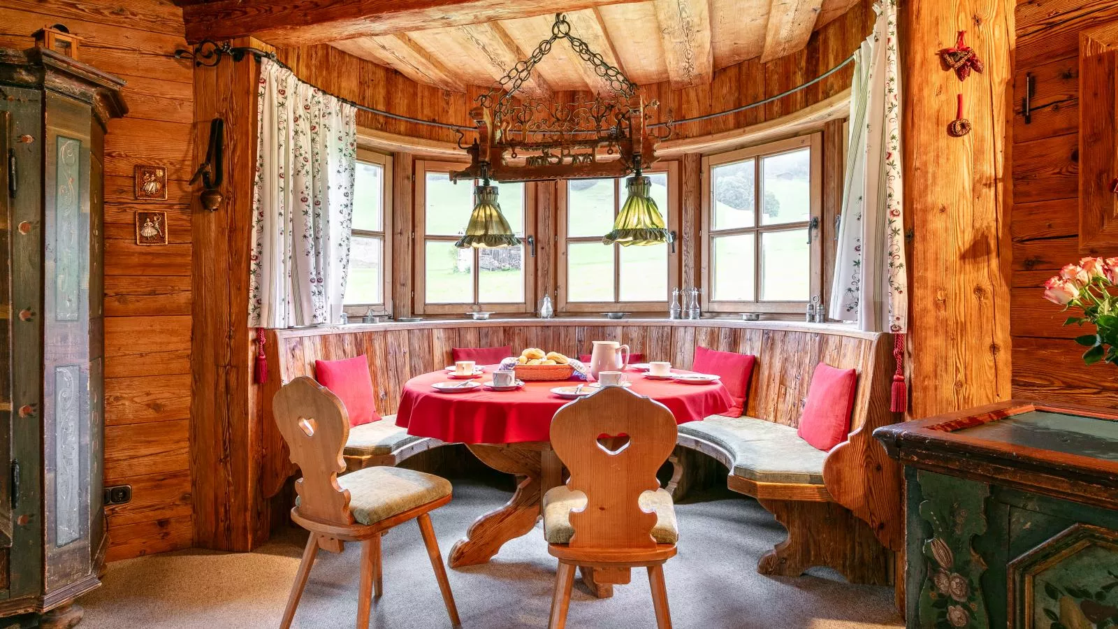Chalet Rettensteinblick-Dining room