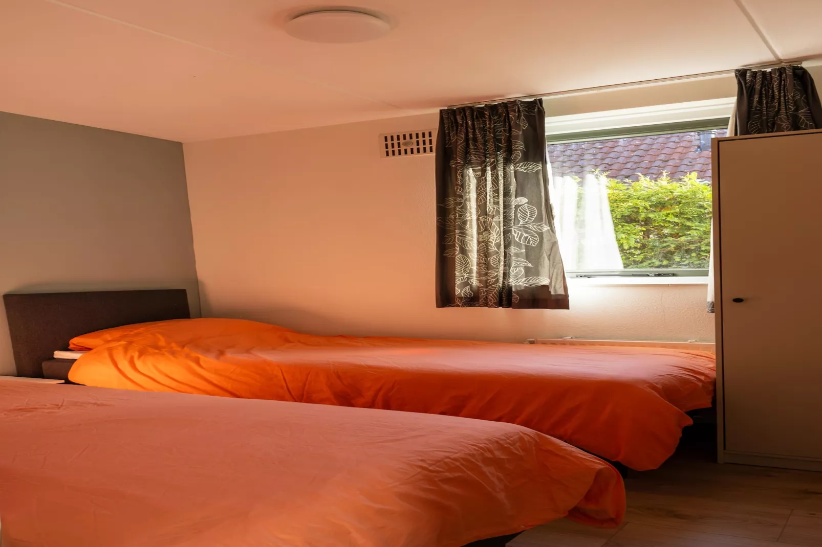 NR 44-Bedroom