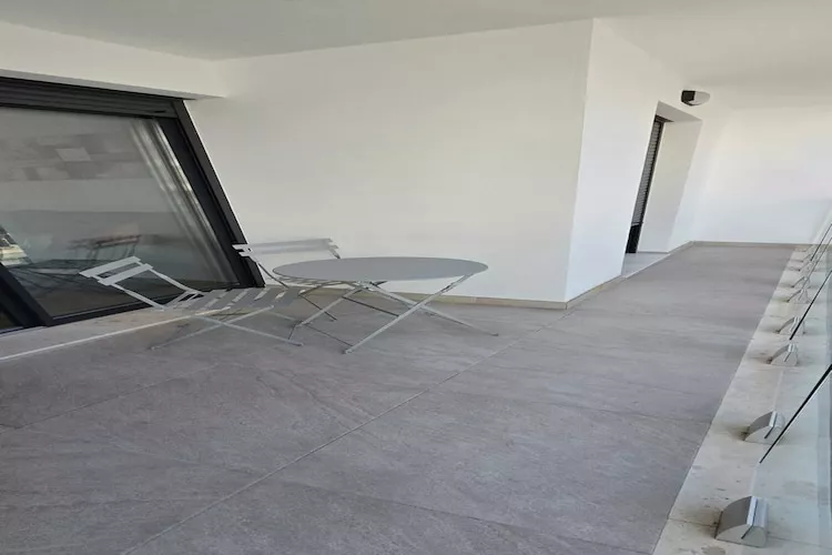 Novamar tipo C-Terrace balcony