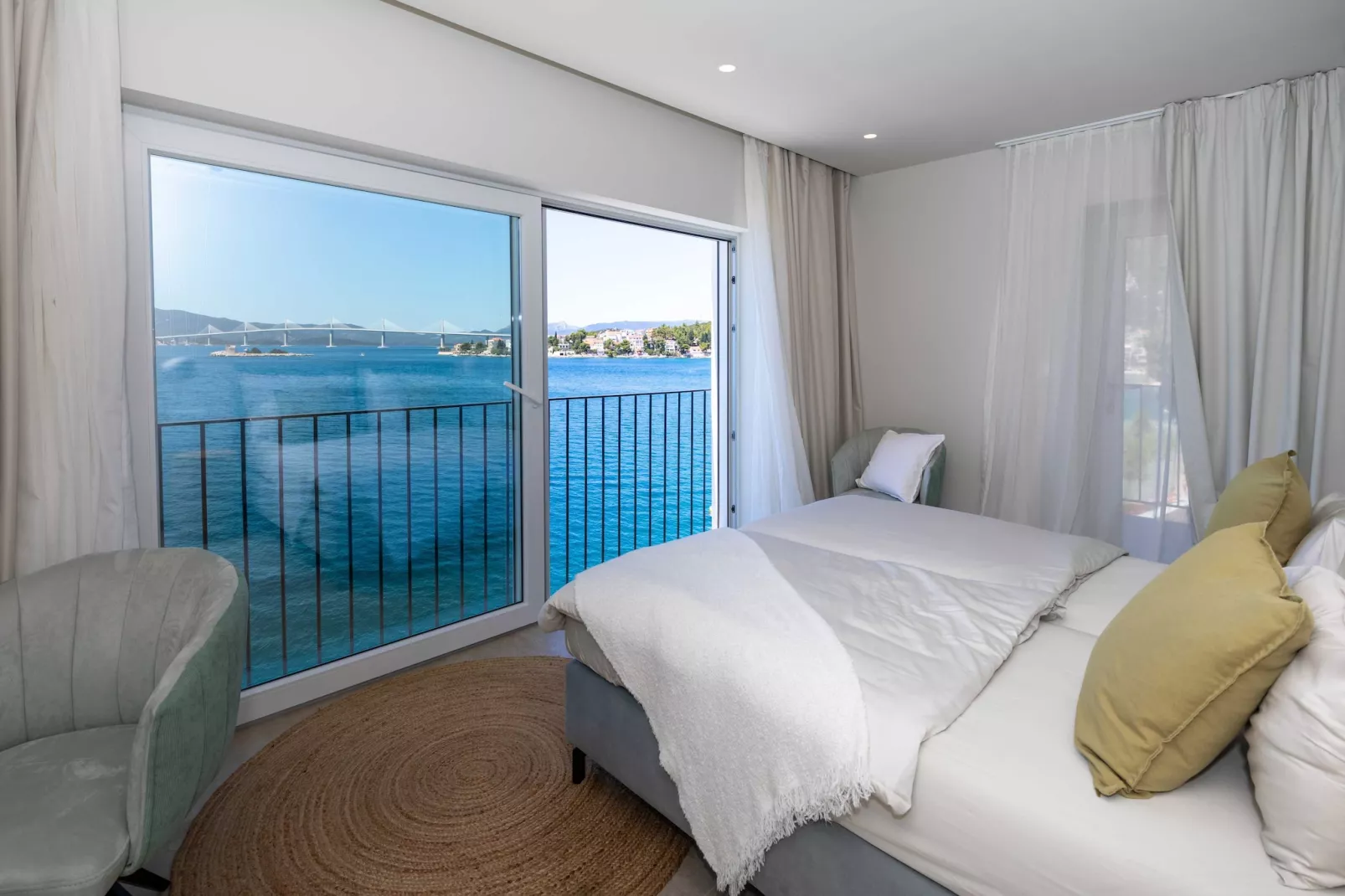 Villa Simpleza - Six Bedroom Villa with Private Pool and Jacuzzi-Bedroom