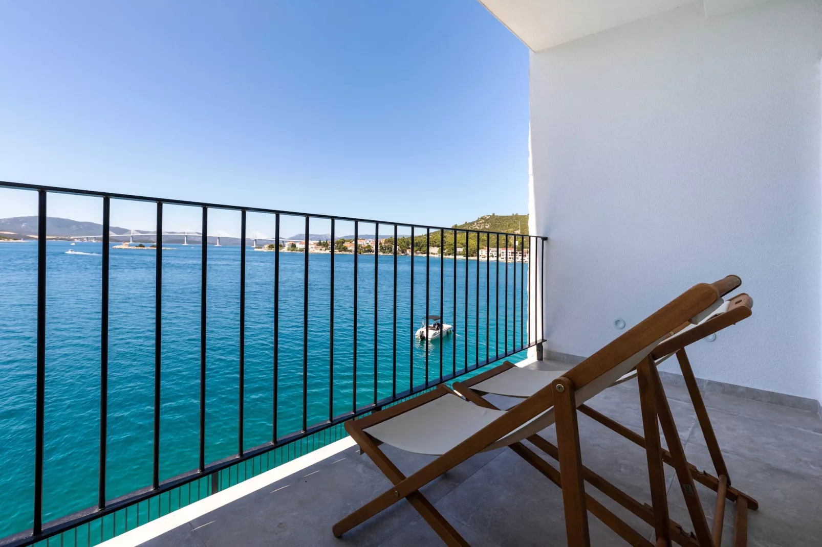 Villa Simpleza - Six Bedroom Villa with Private Pool and Jacuzzi-Terrace balcony