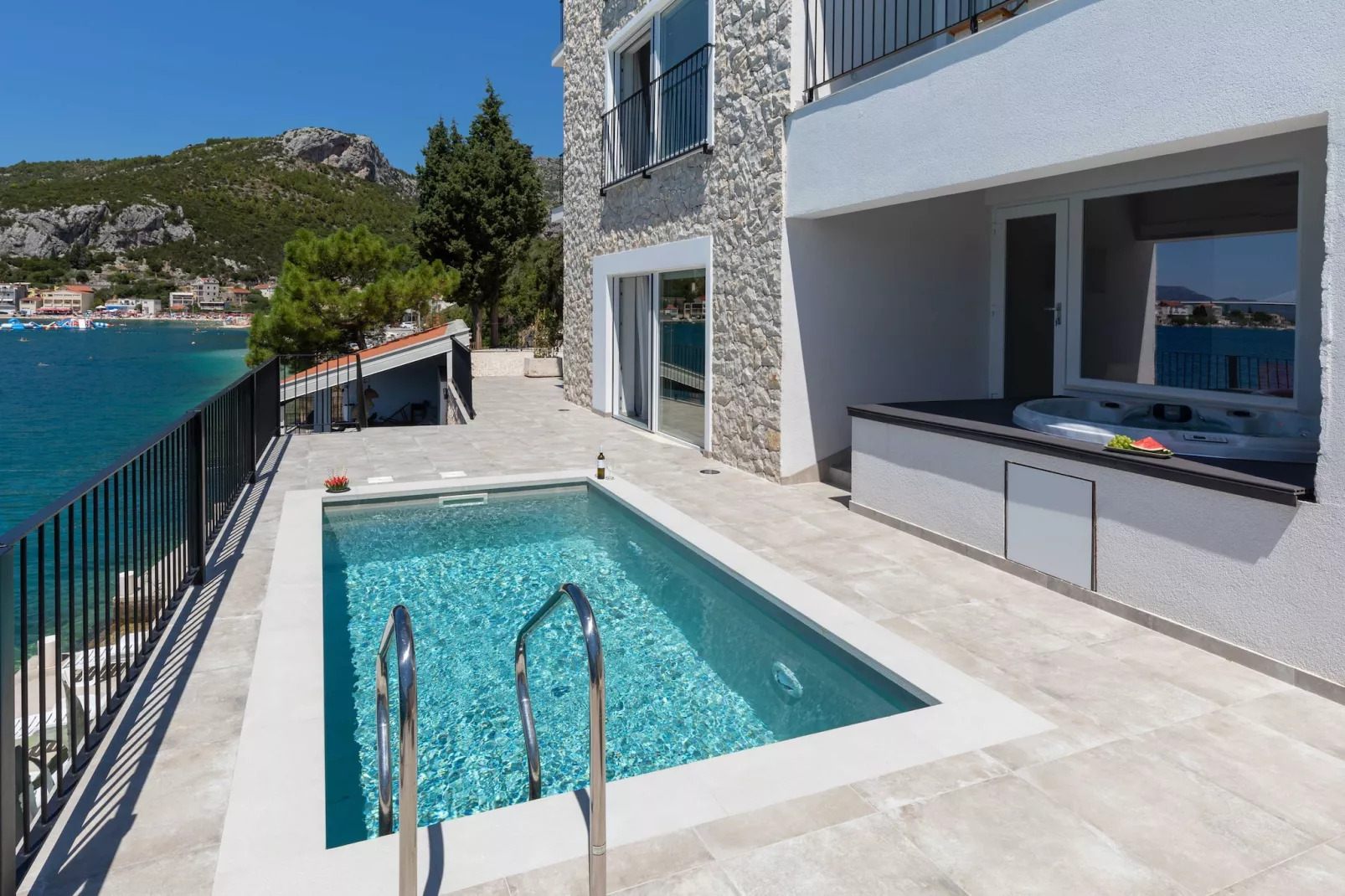 Villa Simpleza - Six Bedroom Villa with Private Pool and Jacuzzi-Pool