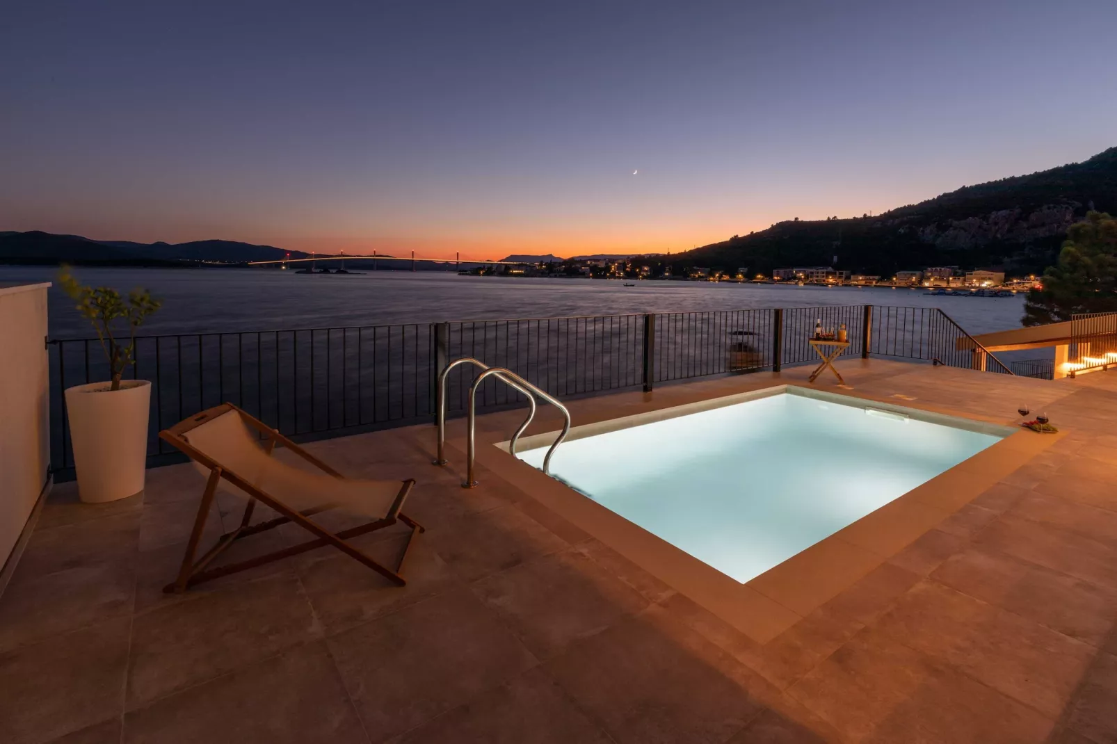 Villa Simpleza - Six Bedroom Villa with Private Pool and Jacuzzi-Pool