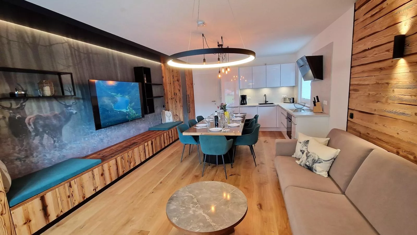 Mariazeller Zirbennest-Living room