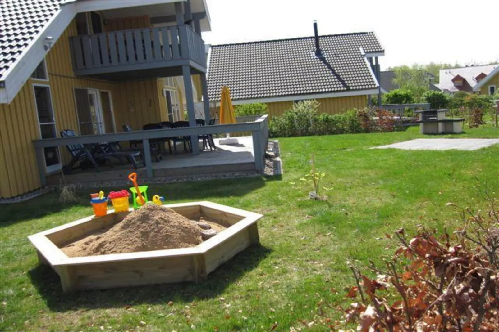 Ferienhaus Seeschwalbe-Classic 90 qm 37-Gärten Sommer