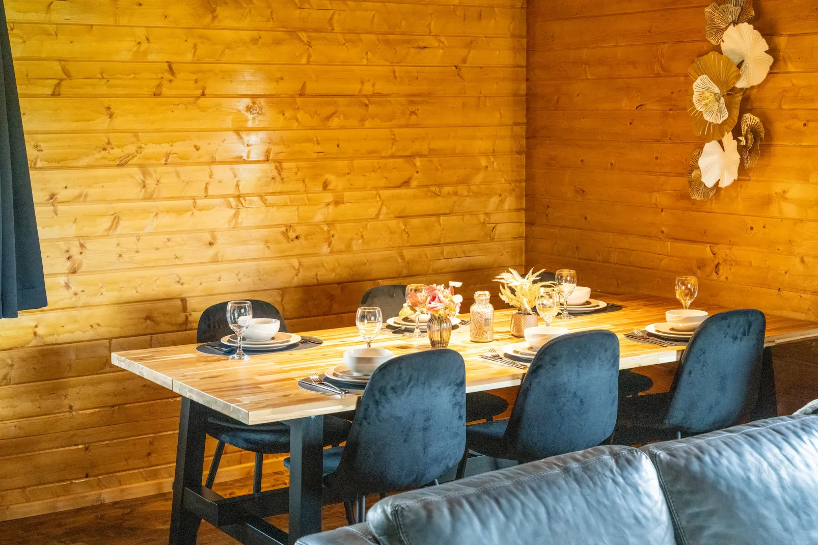 Chalet E-Dining room