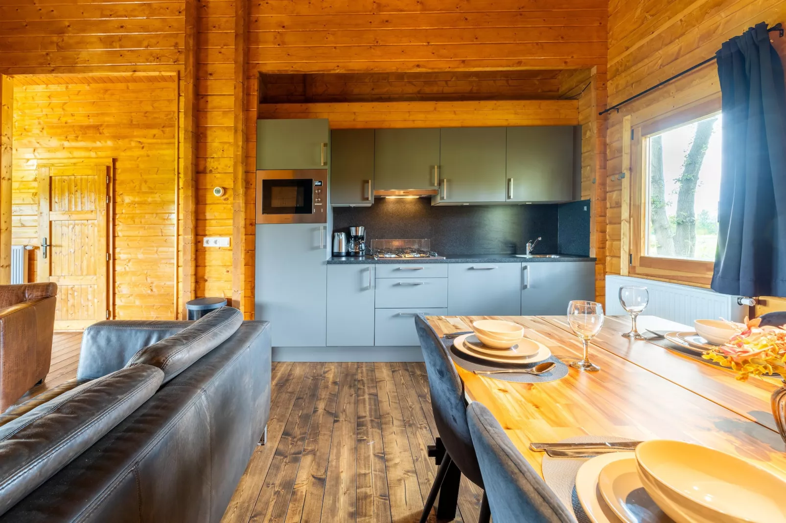 Chalet E-Kitchen