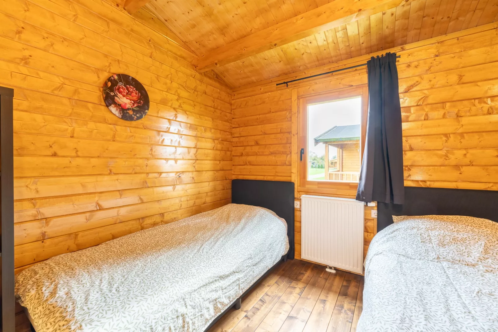 Chalet E-Bedroom