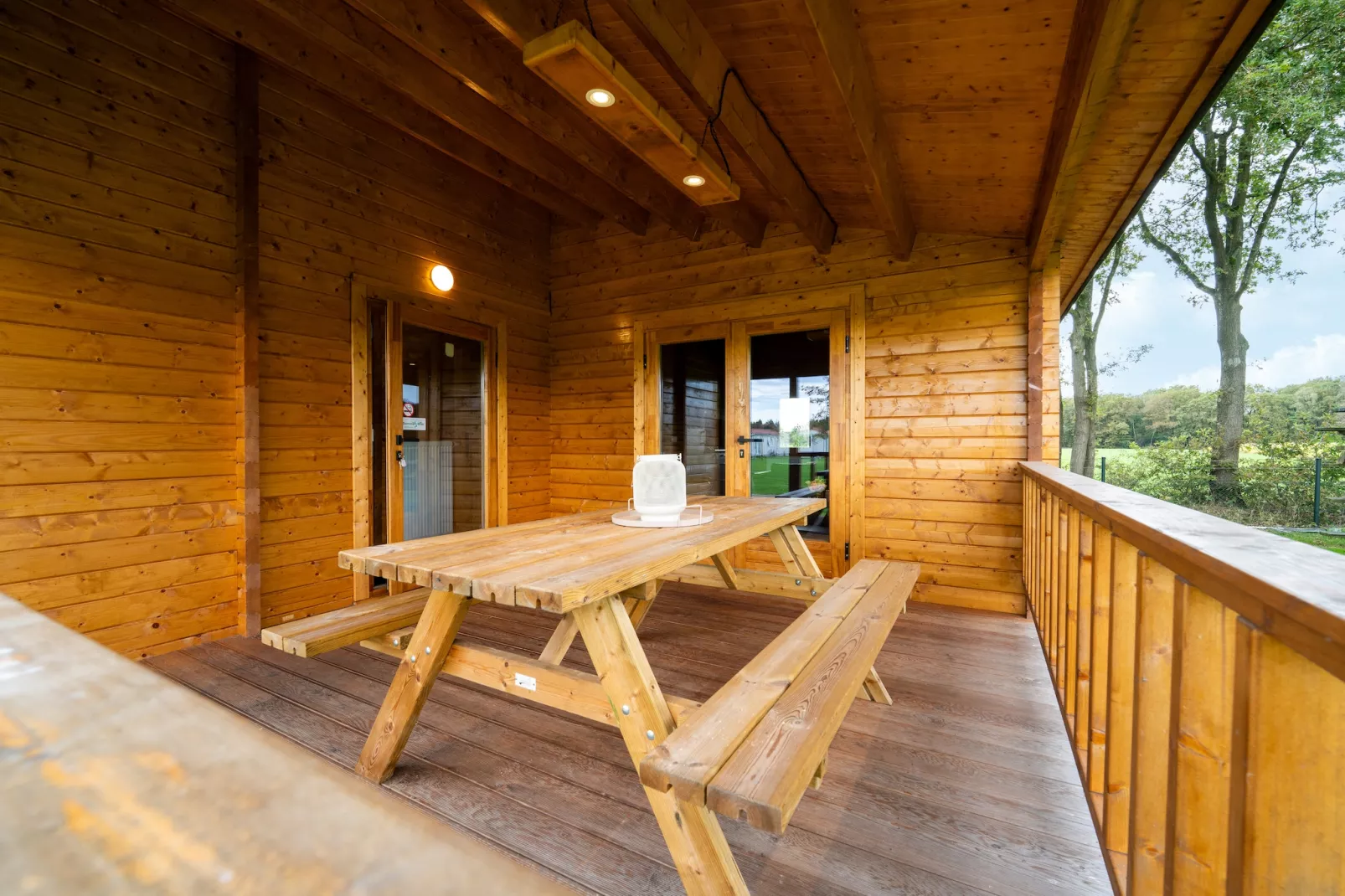 Chalet E-Terrace balcony