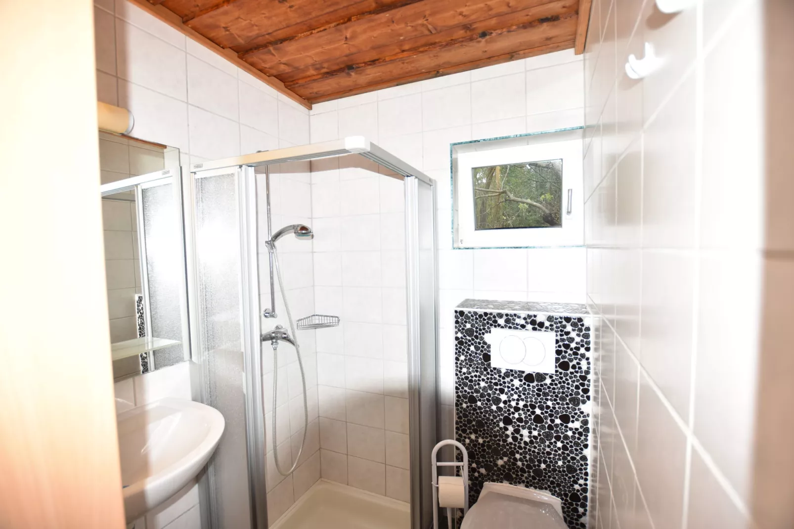 Am Hellbachtal Nr 1-Bathroom