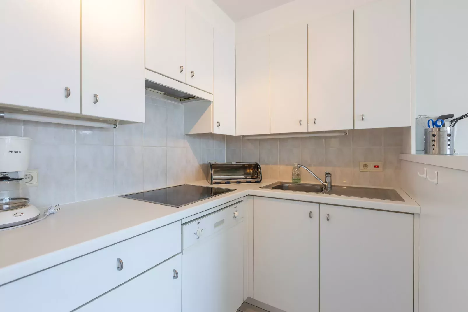 Viking 0508-Kitchen