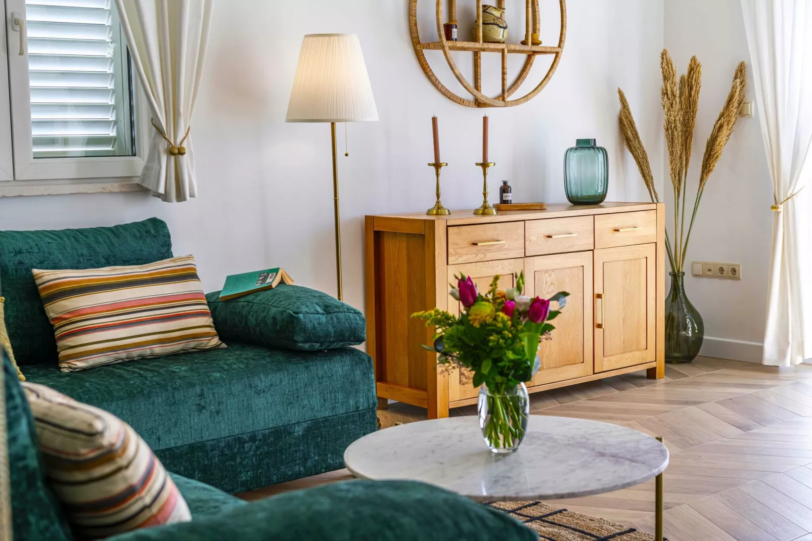 Apartments Maris-Comfort One Bedroom Apartment  with Terrace and Sea view-Living room
