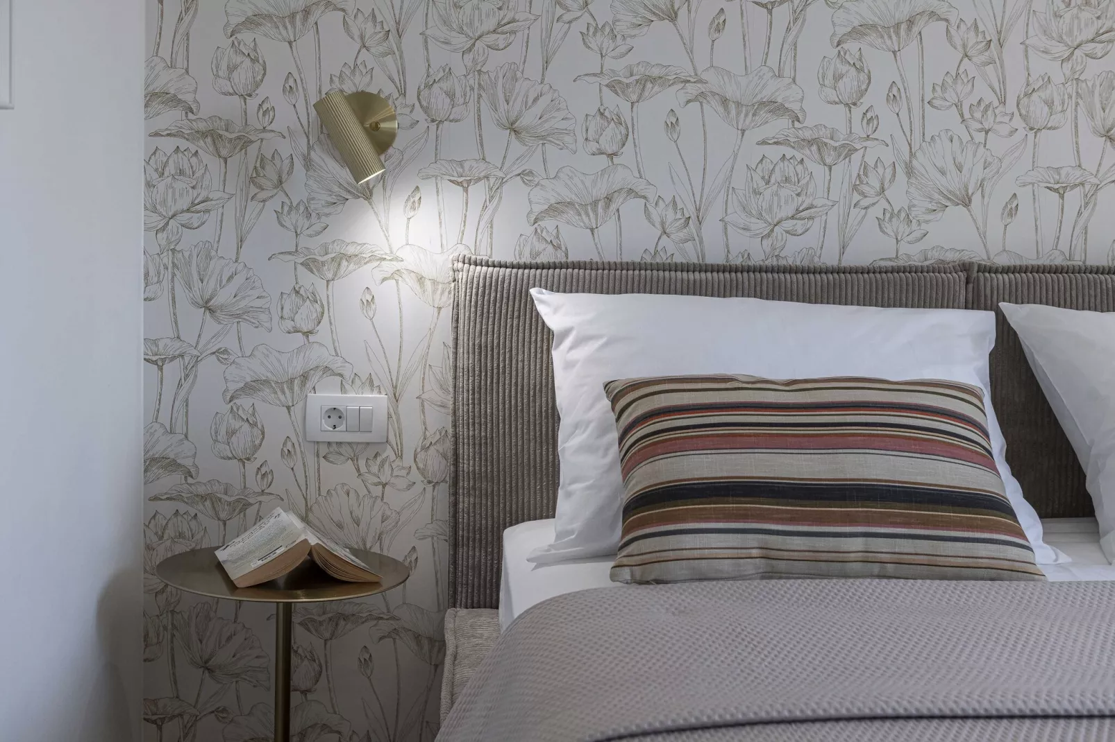 Apartments Maris-Comfort One Bedroom Apartment  with Terrace and Sea view-Bedroom