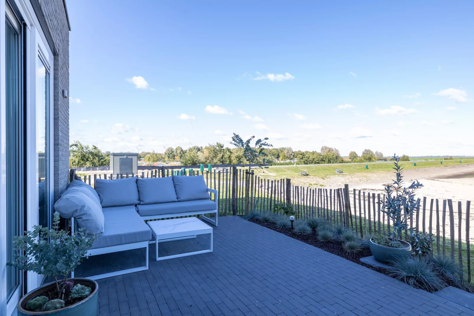 Luxe appartement Vista Maris 'Somaris' - Havenweg 8-50  Sint-Annaland-Aussicht Sommer