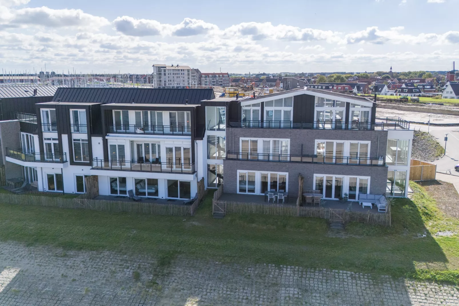 Appartement Vista Maris "Charlotte's Parel" - Havenweg 8-44  Sint-Annaland-Außenbereich Sommer