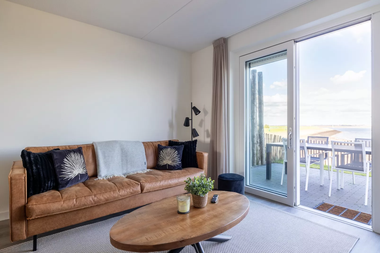 Appartement Vista Maris "Charlotte's Parel" - Havenweg 8-44  Sint-Annaland-Wohnzimmer