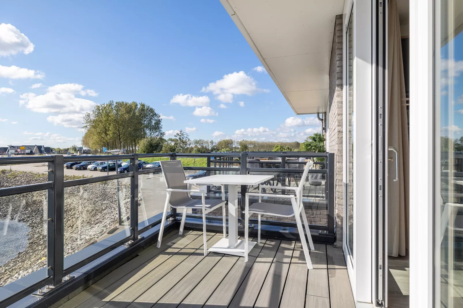 Appartement Vista Maris "Charlotte's Parel" - Havenweg 8-44  Sint-Annaland-Terrassenbalkon