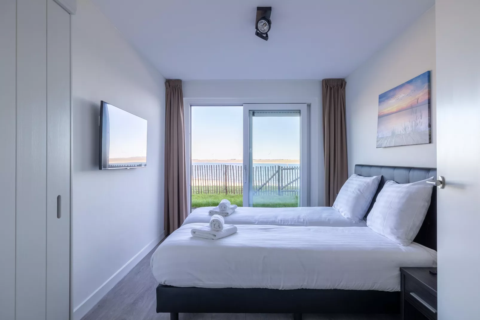 Luxe appartement Vista Maris - Havenweg 8-34  Sint-Annaland Oosterschelde-Bedroom