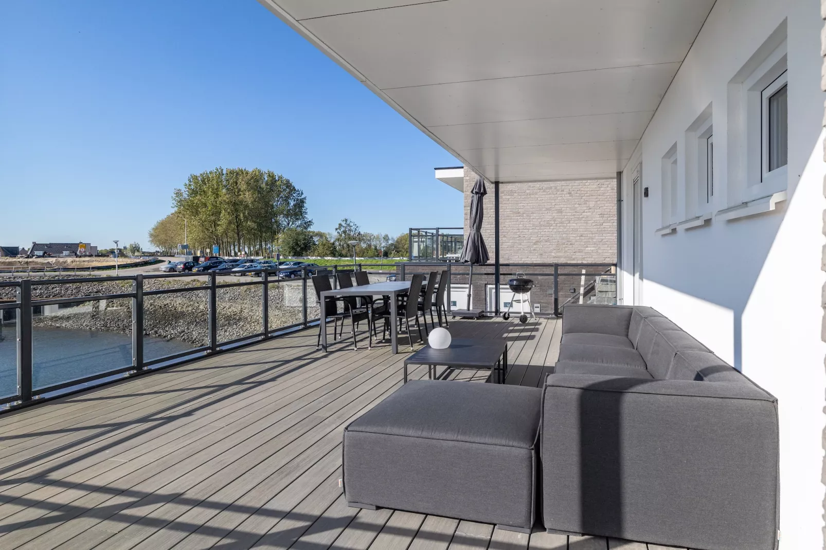 Luxe appartement Vista Maris - Havenweg 8-34  Sint-Annaland Oosterschelde-Terrace balcony