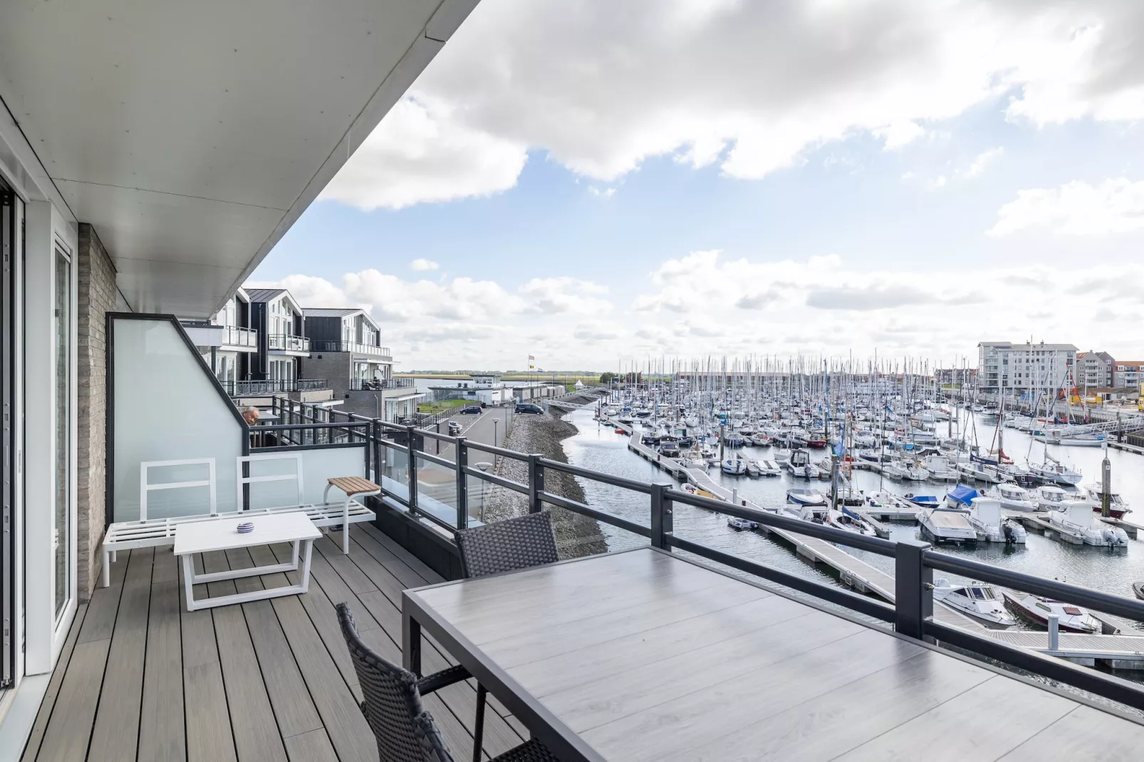 Appartement Vista Maris - Havenweg 8-52  Sint-Annaland Oosterschelde-Terrassenbalkon
