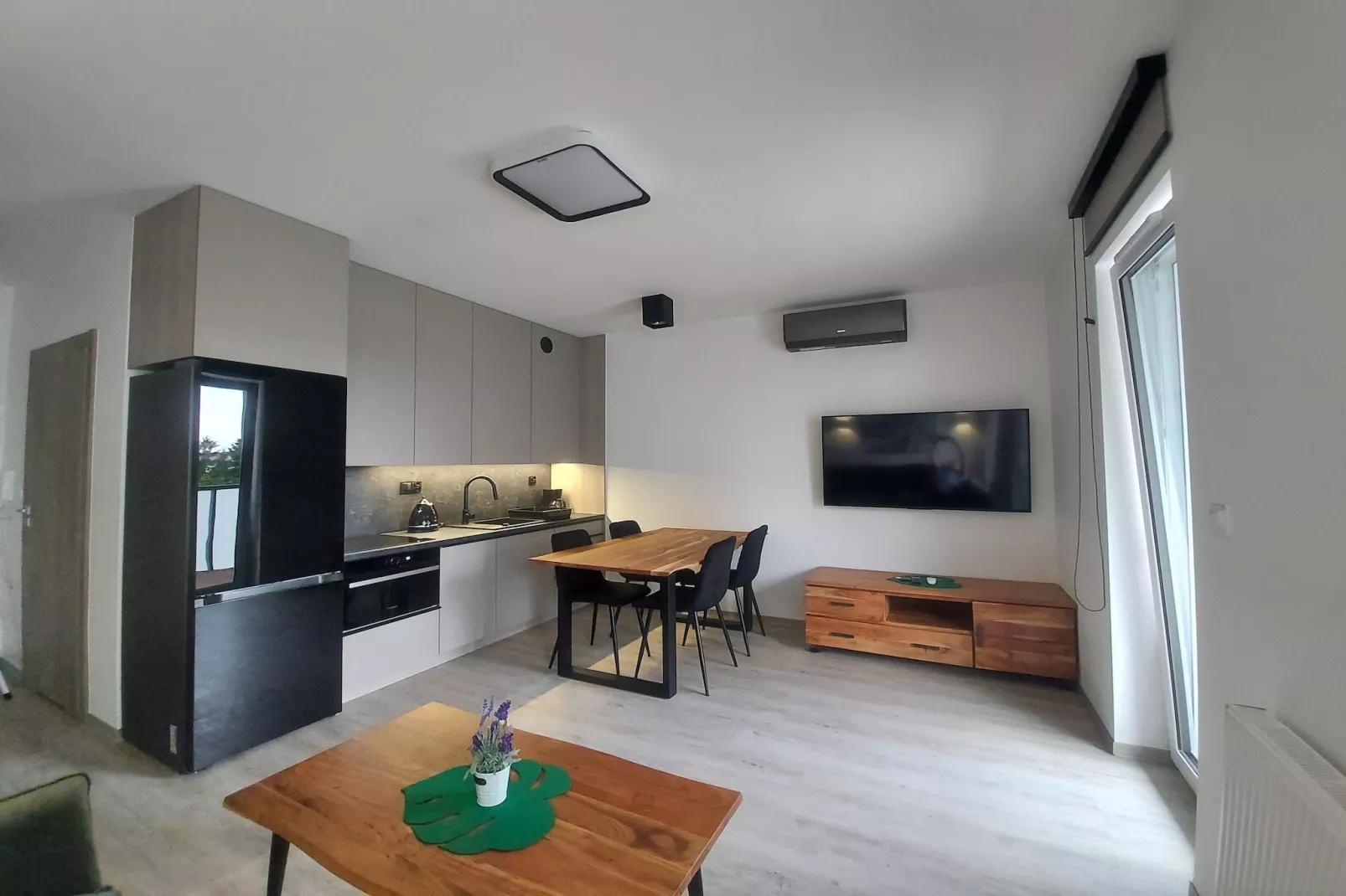 Apartamenty Lotnicza Sianożęty-Wohnzimmer