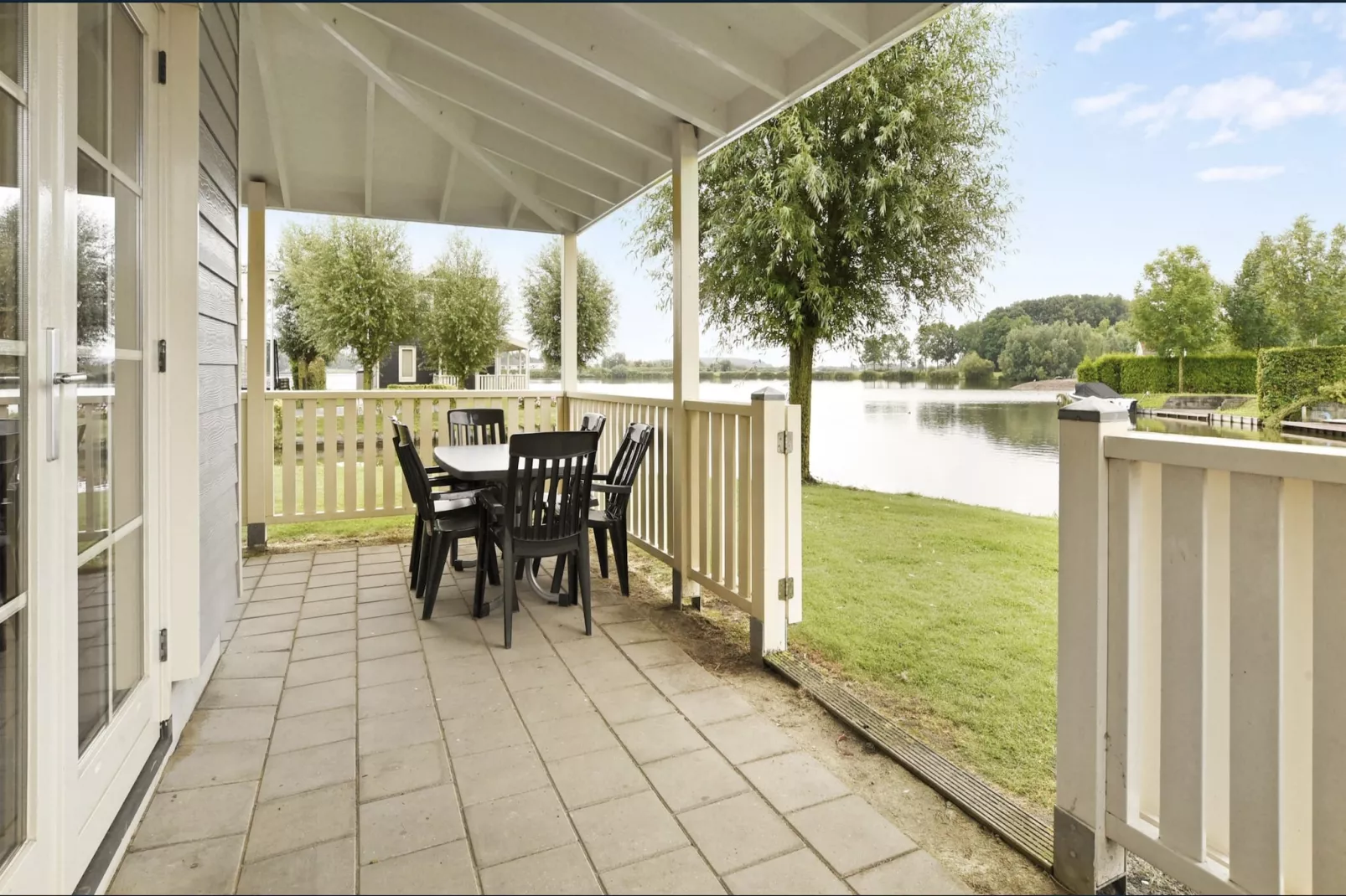 Luxe 032-Terrace balcony