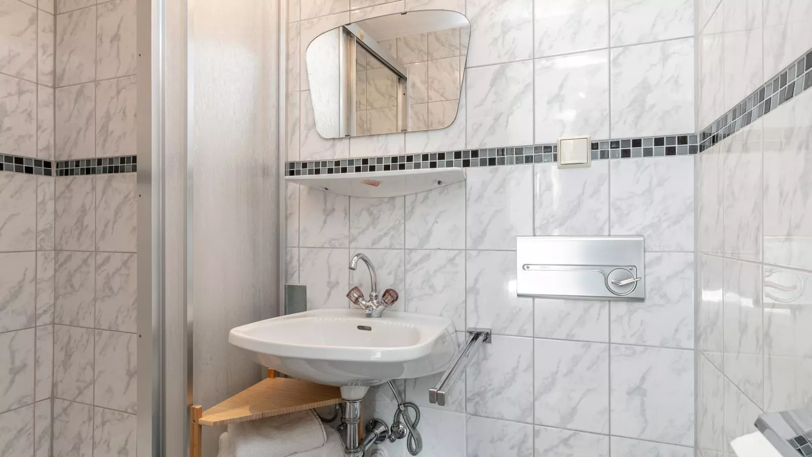 Pension Schreder-Bathroom