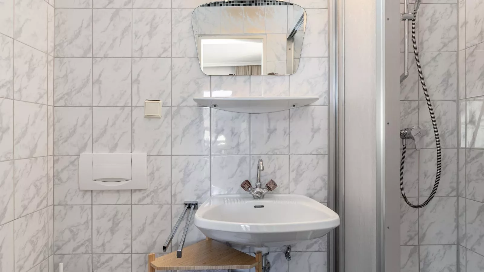 Pension Schreder-Bathroom