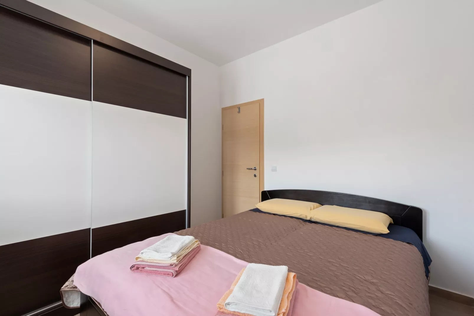 Apartment Pasman with a beautiful sea view 3-Bedroom