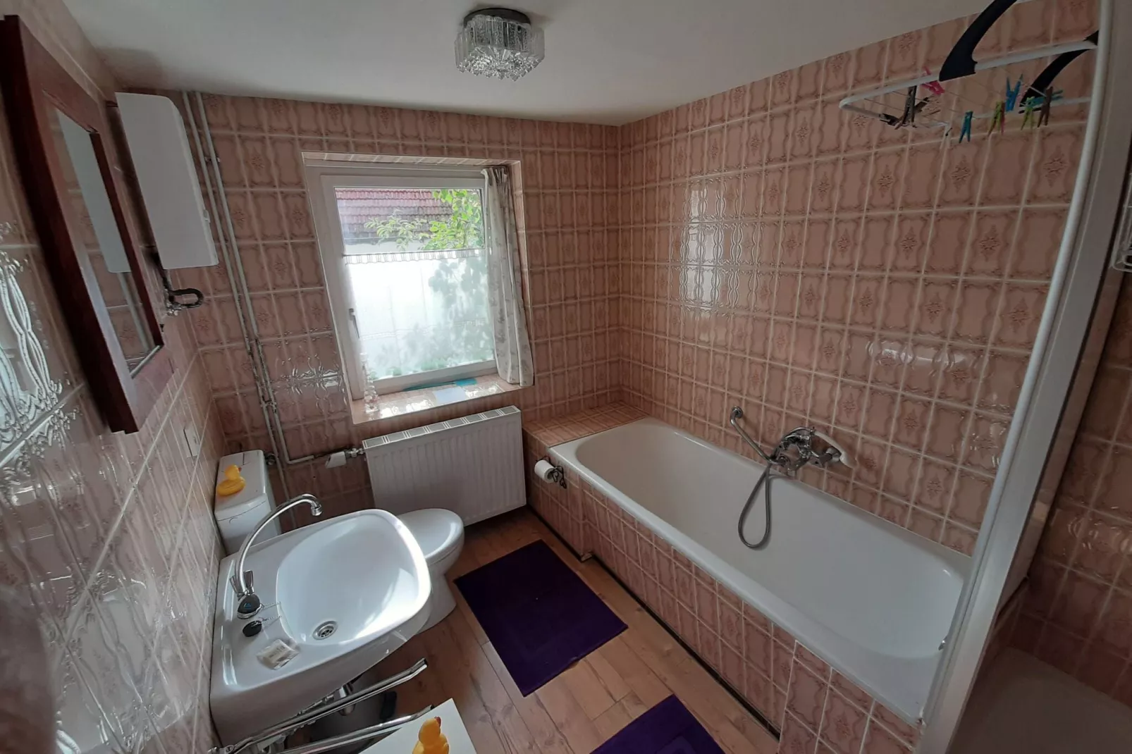 Ferienhaus Nattenheim-Badezimmer