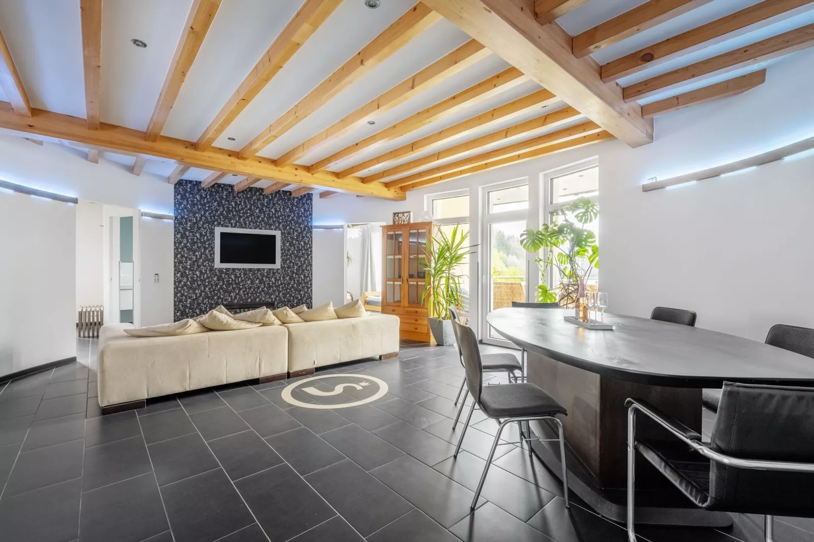 Green Buildings Ferienwohnung Herscheid-Sauerland-Esszimmer