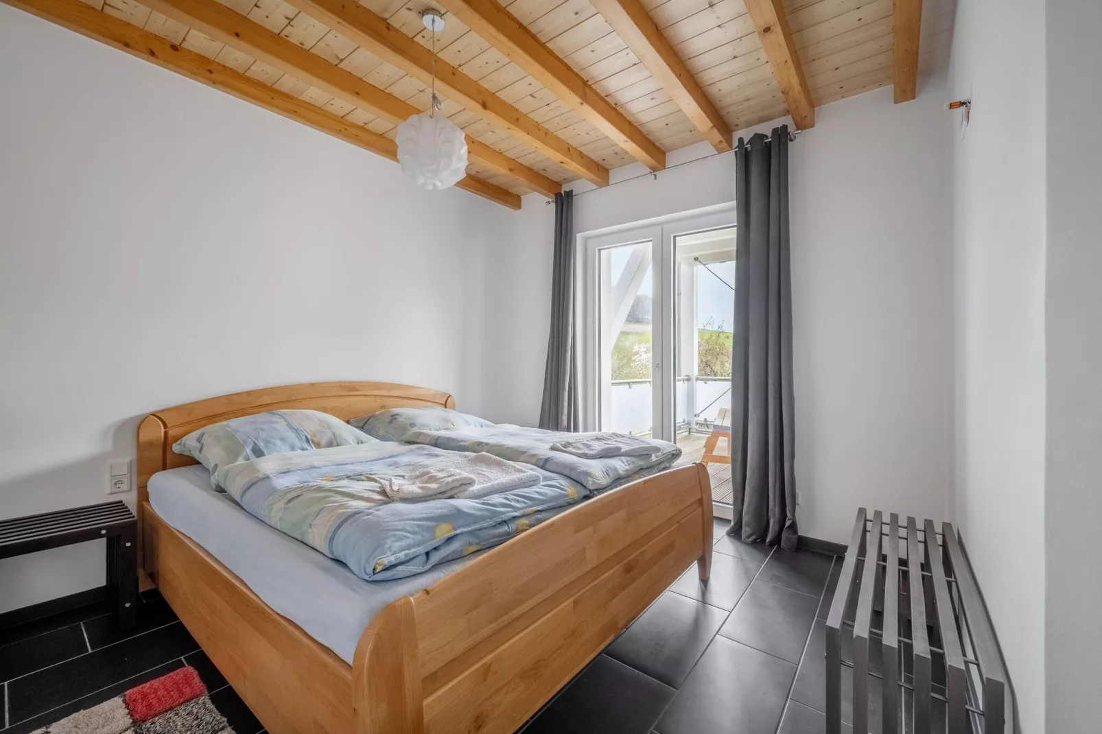 Green Buildings Ferienwohnung Herscheid-Sauerland-Schlafzimmer