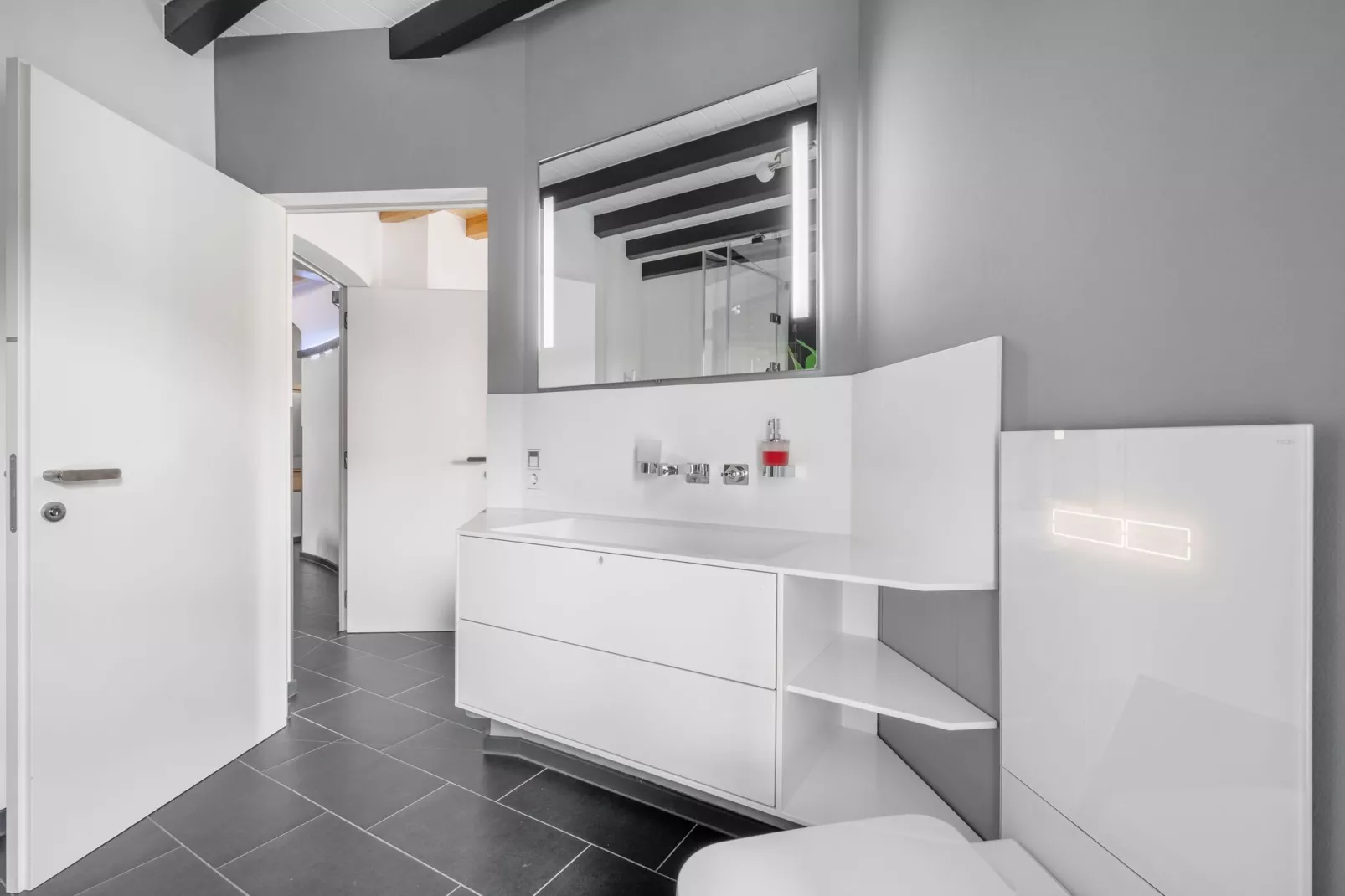 Green Buildings Ferienwohnung Herscheid-Sauerland-Badezimmer