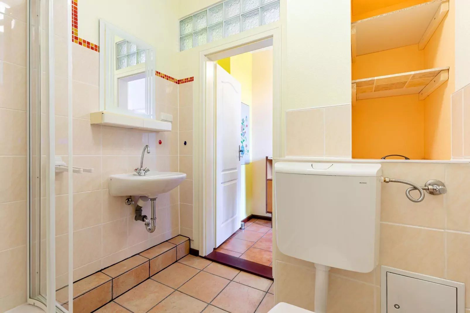 Ferienwohnung Altentreptow-Bathroom